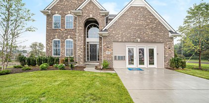 34987 STRATHCONA, Sterling Heights