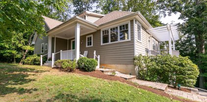 1604 Riverside Dr, Annapolis