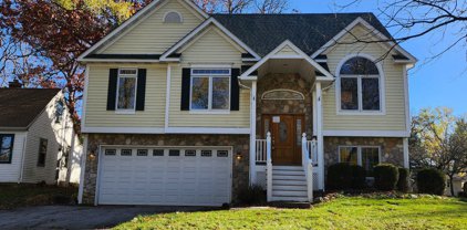 18121 W Valley Drive, Grayslake