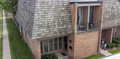 6401 Barrie Road, Edina