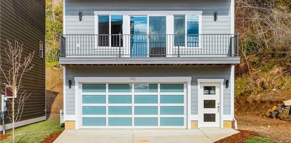 142 Blackfish Court, Bremerton