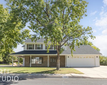 1698 Rainbow Rd, Santa Clara