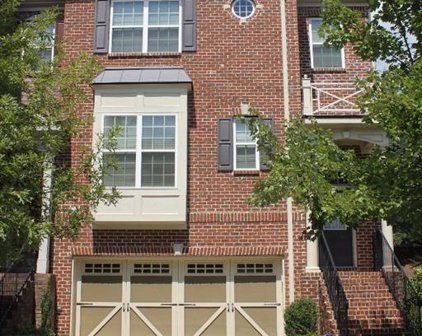 3900 Fairhill Point, Milton