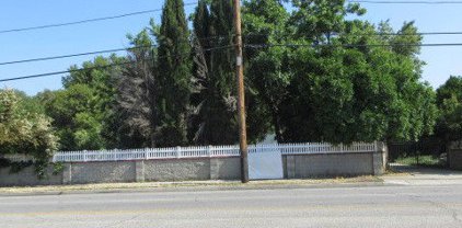 19529 Roscoe Boulevard, Northridge