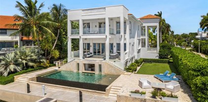 3590 Crystal View Ct, Miami