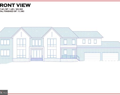 1290 Berry Pl, Mclean
