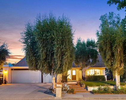 23311  Park Mariposa, Calabasas