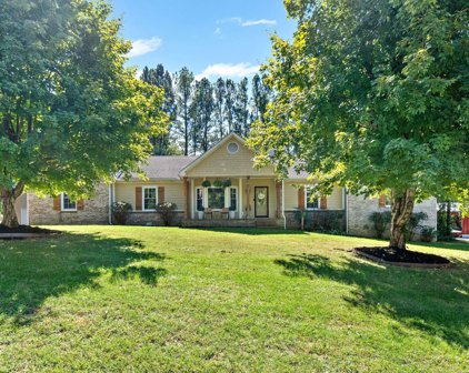 210 Timberlake Dr, Springfield