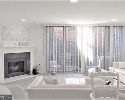 720 15th St S Unit #A, Arlington