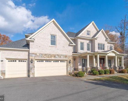 3445 Gallows Rd, Falls Church