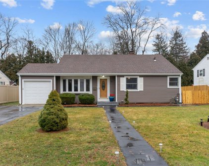 26 Manning Drive, East Providence