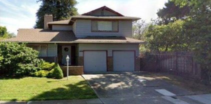 1613 Clinton Ave, Alameda