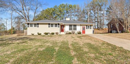 228 Bedford Forest Avenue, Anderson