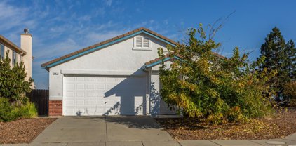 901 Pearwood Court, Vacaville