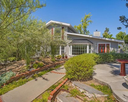 2469 E Mission Road, Fallbrook