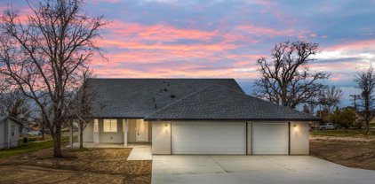 17841 Hambletonian  Drive, Tehachapi