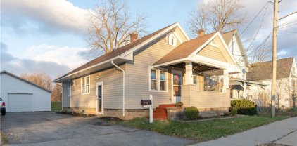 5260 Broadway Street, Lancaster