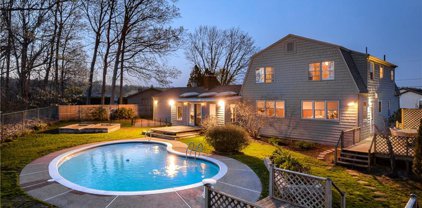 52 Countryside  Drive, North Providence