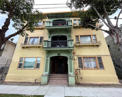 135 Bonito Avenue Unit 11, Long Beach