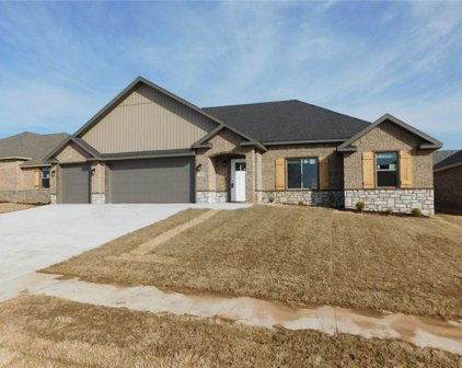 912 E Pinnacle  Street, Prairie Grove