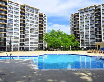 8809 W Golf Road Unit #11D, Niles