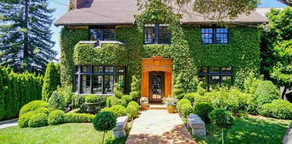 185 The Uplands, Berkeley