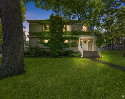 310 THURBER, Fenton