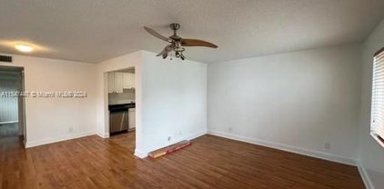 9920 Nw 68th Pl Unit #208, Tamarac