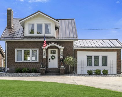 1723 Greenleaf Boulevard, Elkhart