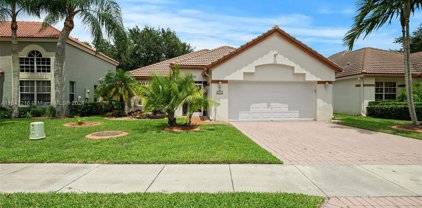 9237 Magnolia Ct, Davie