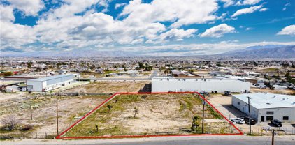 G Avenue, Hesperia
