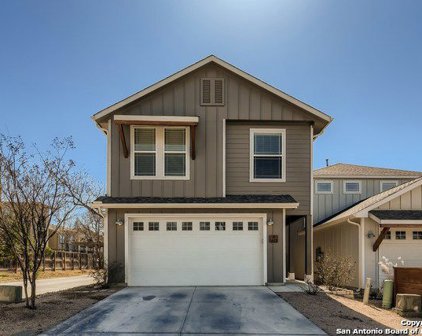 1426 E Sandalwood Ln, San Antonio