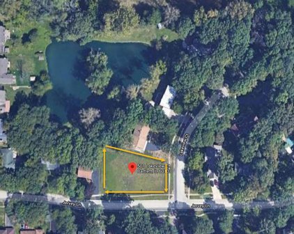 501 Lakeview Court, Bartlett
