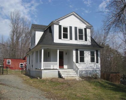34 Glazier St, Boylston