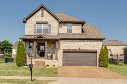 106 Philadelphia Pl, Hendersonville