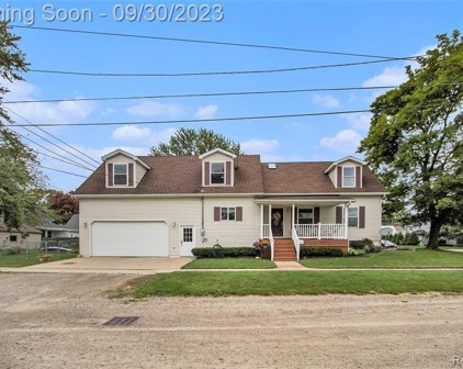 416 FRED W MOORE, St. Clair