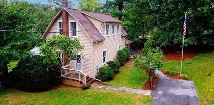 23 Riverside Ave, Bedford