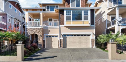 319 Maple Avenue NW, Renton
