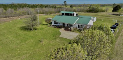 9570 County Road 19, Centre