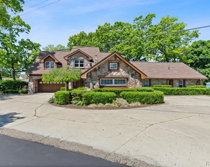 2881 LANSDOWNE, Waterford Twp