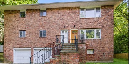 8 Harbor Hill Road, Glen Cove