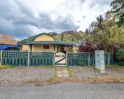 12818 ARMSTRONG Avenue, Summerland