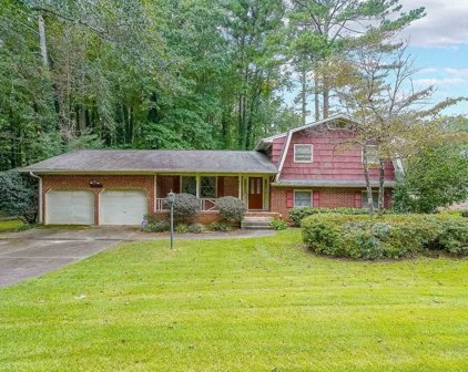 840 Holly Hedge Road, Stone Mountain