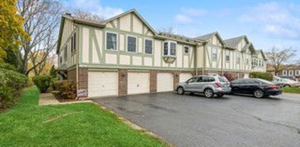 156 W Golf Avenue Unit #B, Libertyville