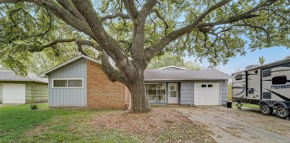 104 Palm Lane, Lake Jackson
