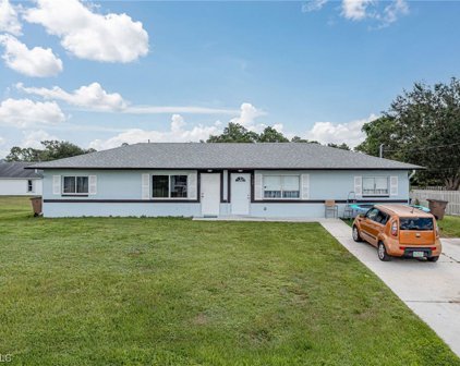 137/139 Gordon Avenue S, Lehigh Acres