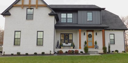 456 Sheas Way, Clarksville