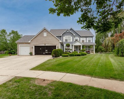 447 Greenview Lane, Oswego