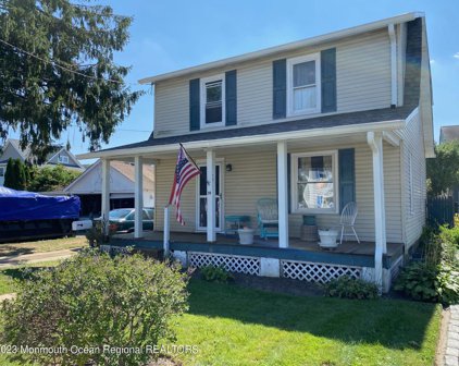 19 Elizabeth Avenue, Manasquan
