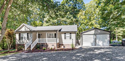 242 Walnut Creek Lane, Asheboro